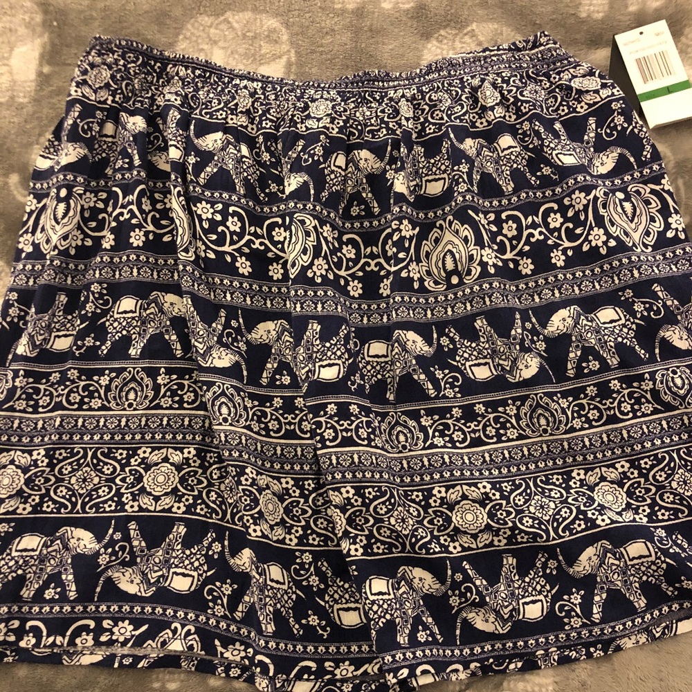 Blue and white printed skirt